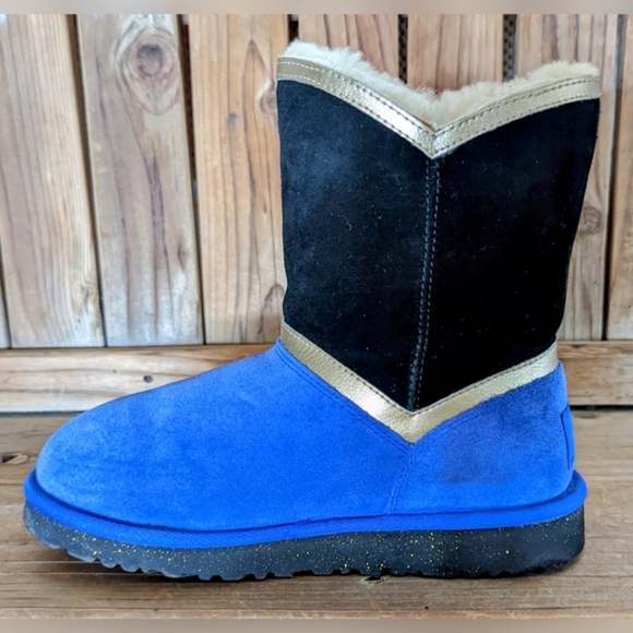 UGG Shoes Ugg Disney Girls Frozen Anna Coronation Boots Sz Girls 4 Women 6 Poshmark